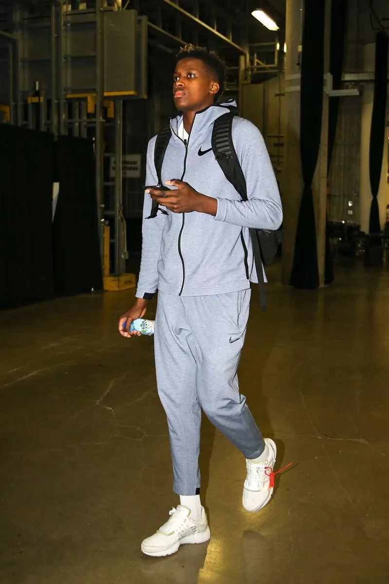 完成第一脚 完成第一脚